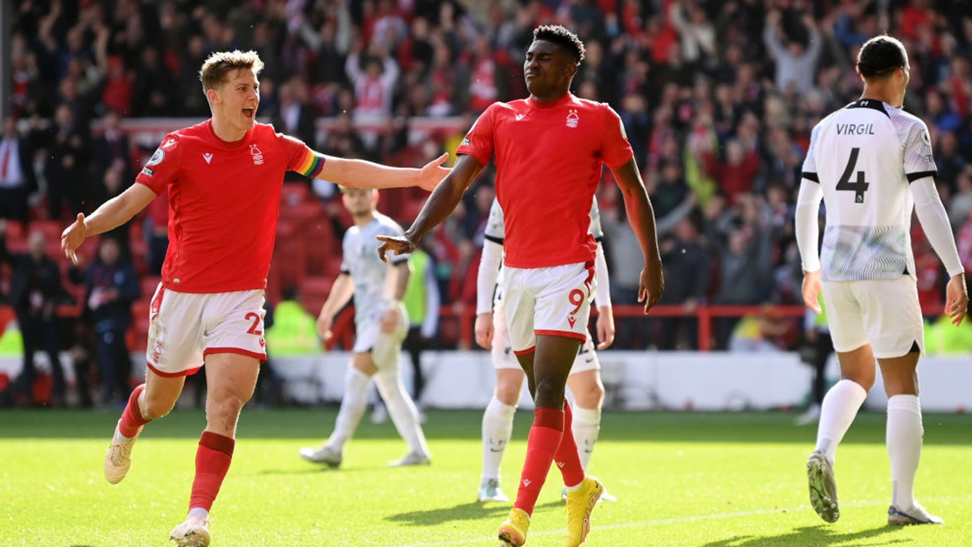 更是两支球 更是两支球